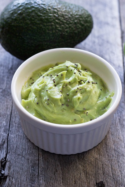 Roasted Garlic and Chia Guacamole Recipe - Eat Thrive Glow