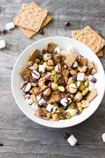 Dark Chocolate Peanut Butter S'mores Trail Mix - Eat Thrive Glow