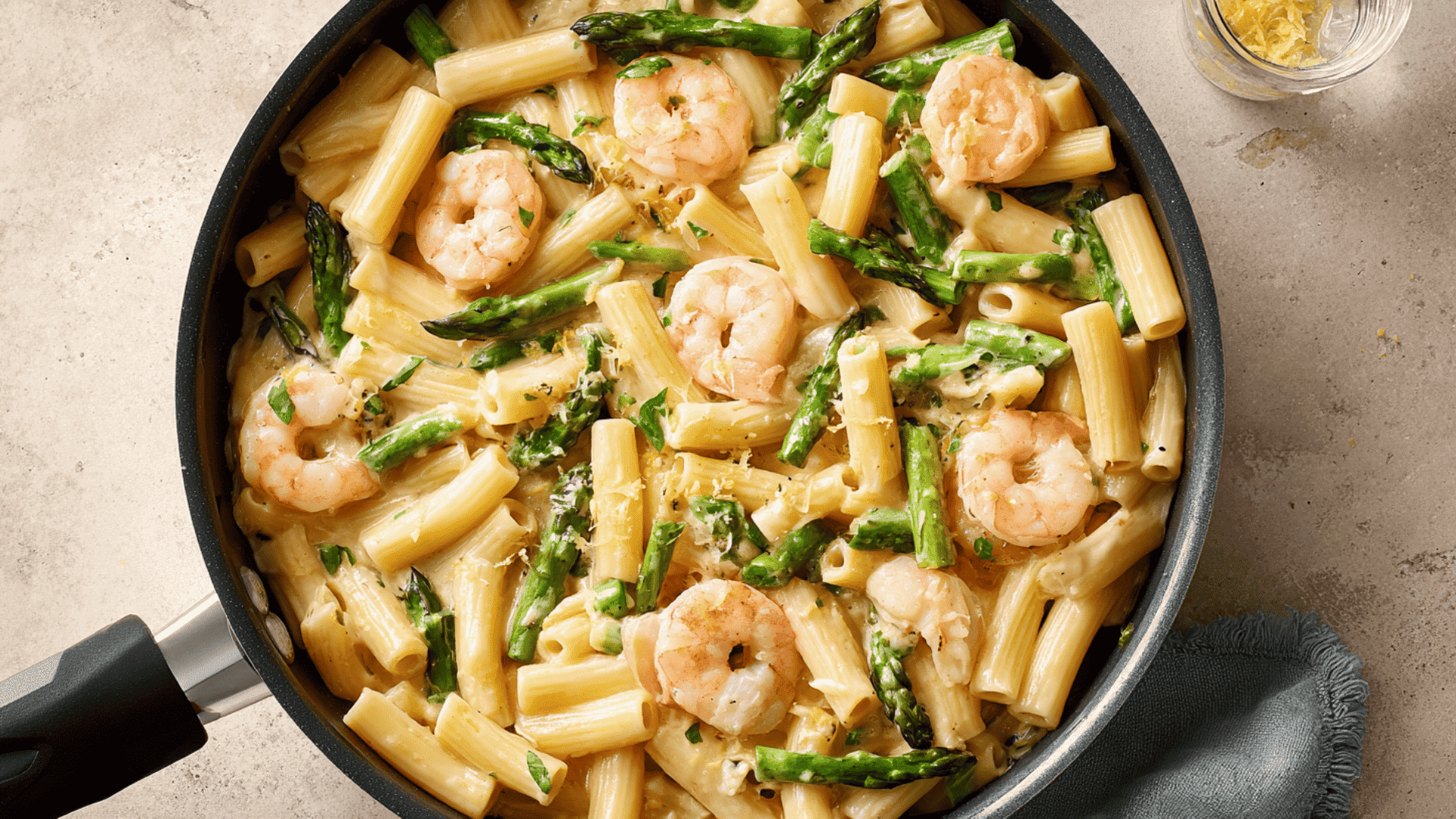 Creamy Lemon Shrimp & Asparagus Pasta